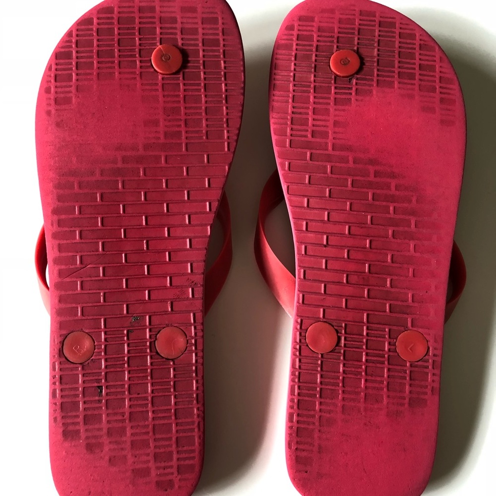 tory burch flip flops